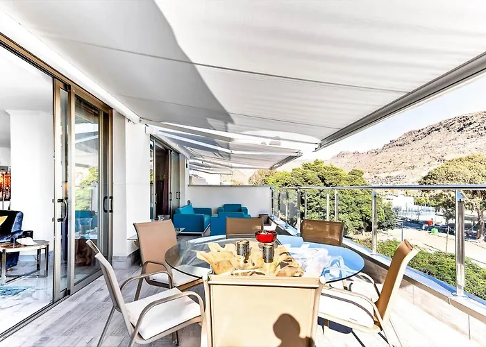 Luxury Penthouse With Great Terrace And Sea View *