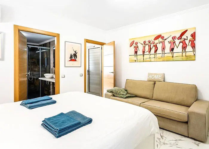 Luxury Penthouse With Great Terrace And Sea View
