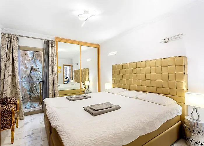 Luxury Penthouse With Great Terrace And Sea View